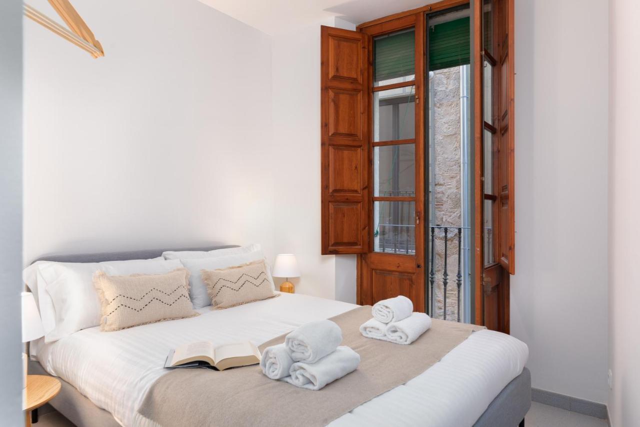 Flateli Cort Reial 10 Apartment Girona Exterior photo